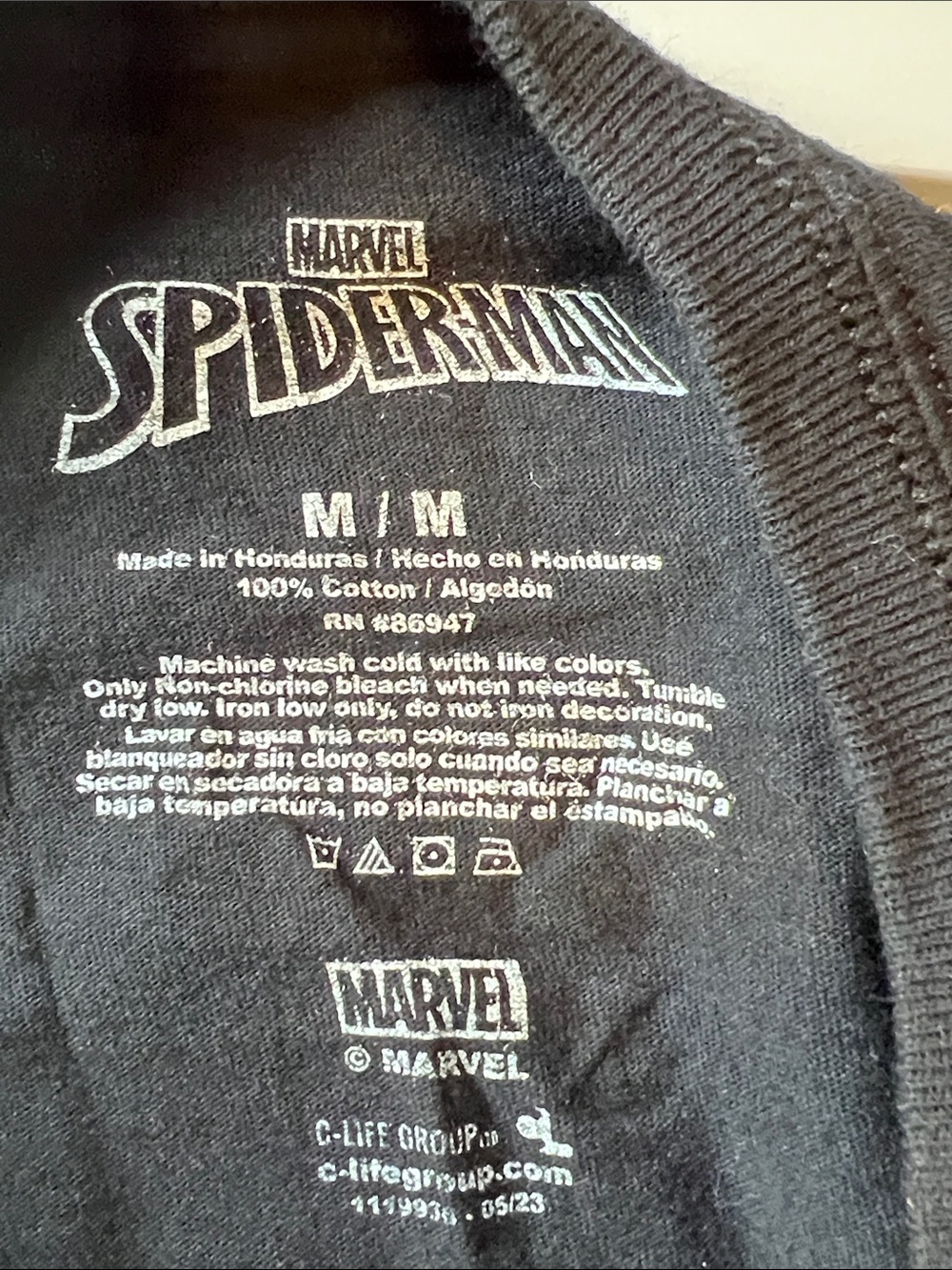Marvel Black Tee with Red & White Logo Spiderman M - Picture 4 of 6